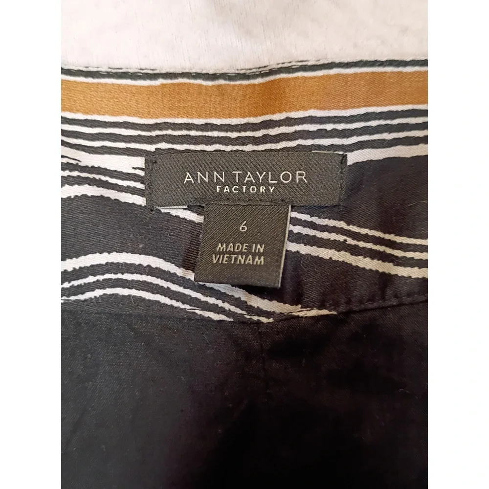 Mod Geometric Ann Taylor Factory Women 6 Black Wavy Stripe A-Line Midi Skirt